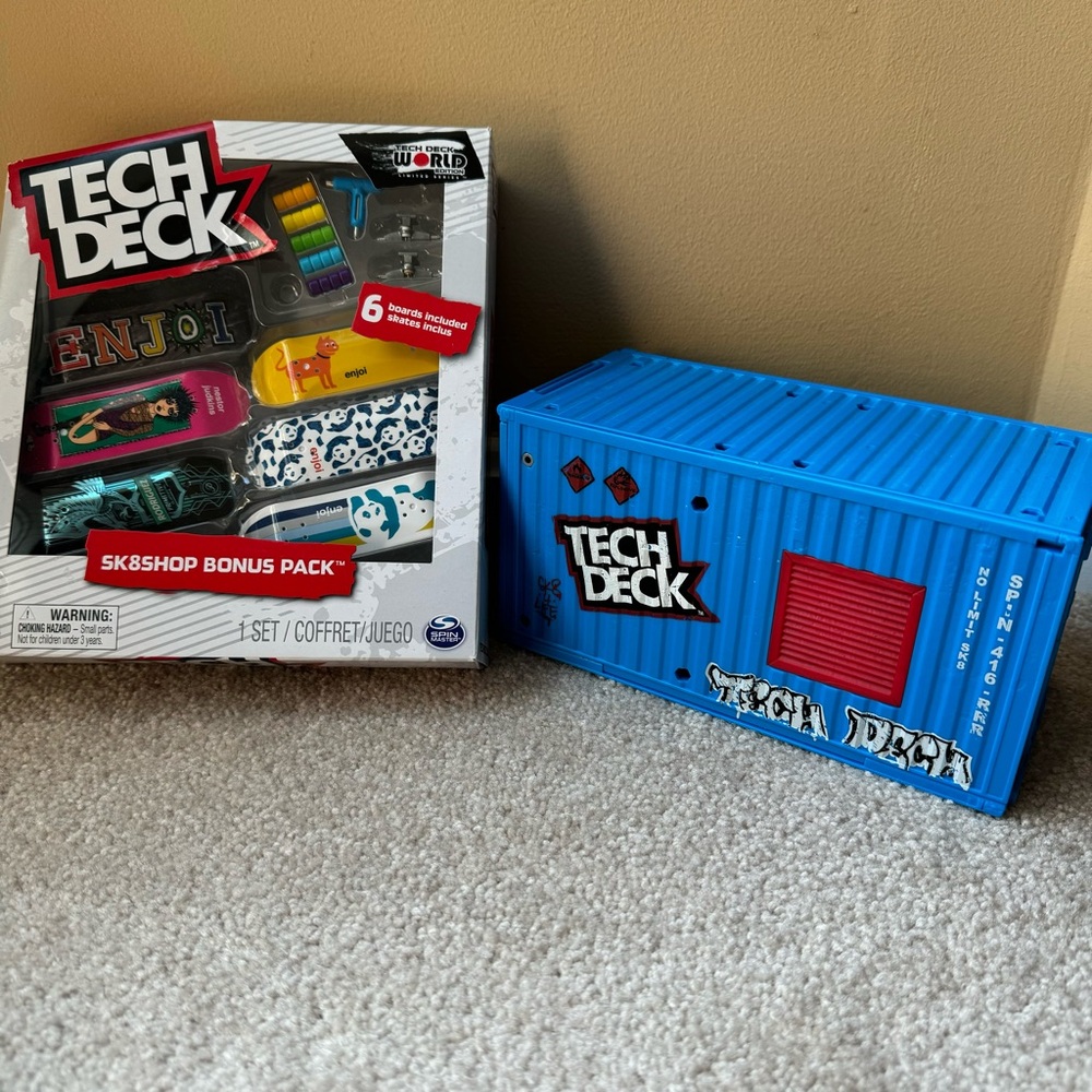 Tech Deck Sk8shop Bonus Pack & Transforming Sk8 Container fingerboard skate
